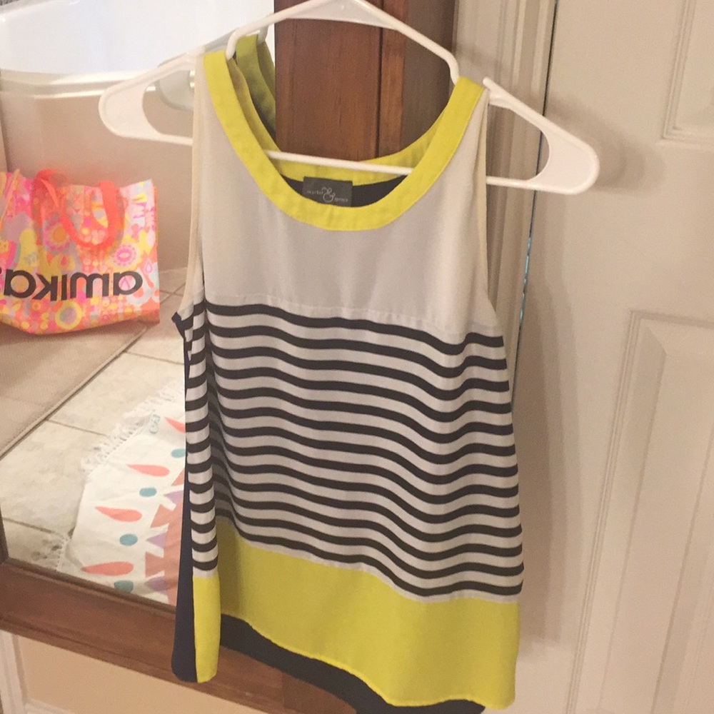 Sleeveless blouse
